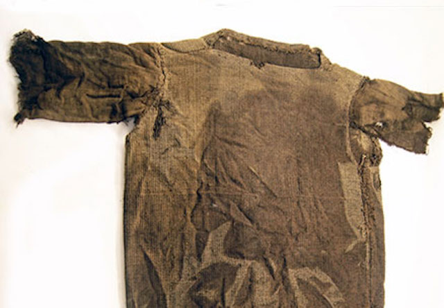 10 Oldest Pieces of Clothing and Accessories in the World - Toptenz.net